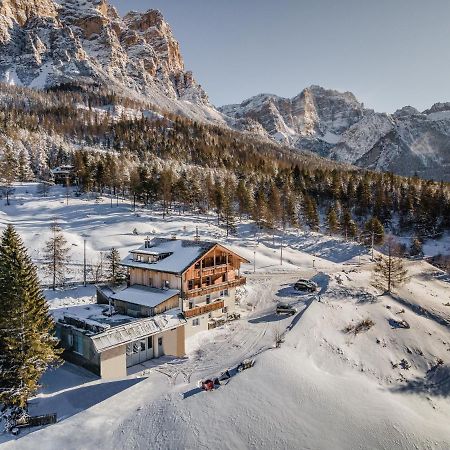 Garni Baita San Cassiano  Buitenkant foto