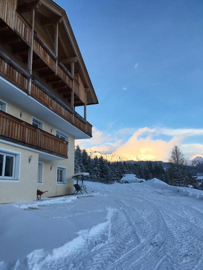 Garni Baita San Cassiano  Buitenkant foto