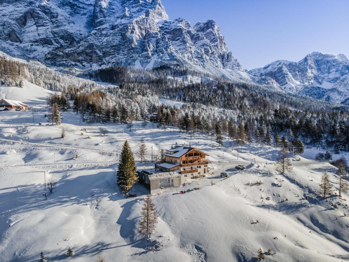 Garni Baita San Cassiano  Buitenkant foto